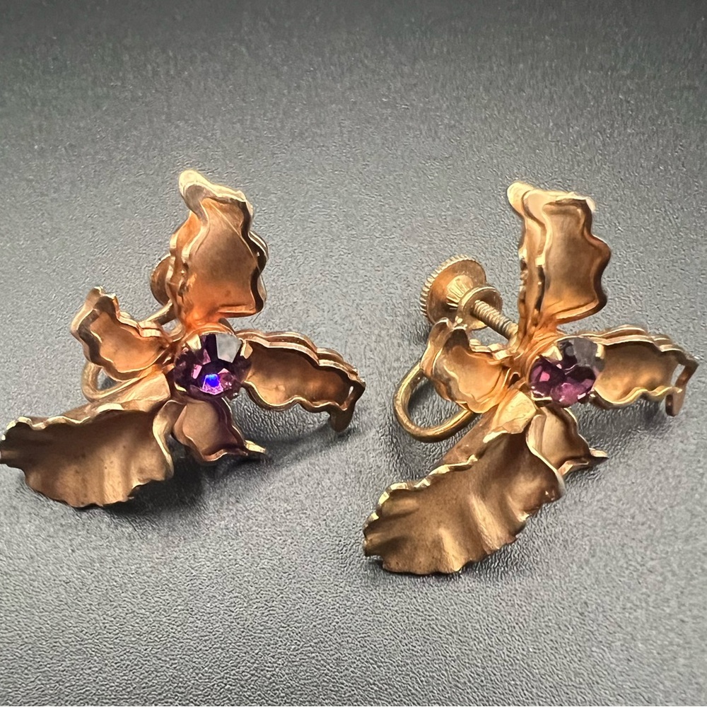 Vintage Bugbee & Niles Signed Rose Gold Tone Orchid Flower Screw Back Earrings